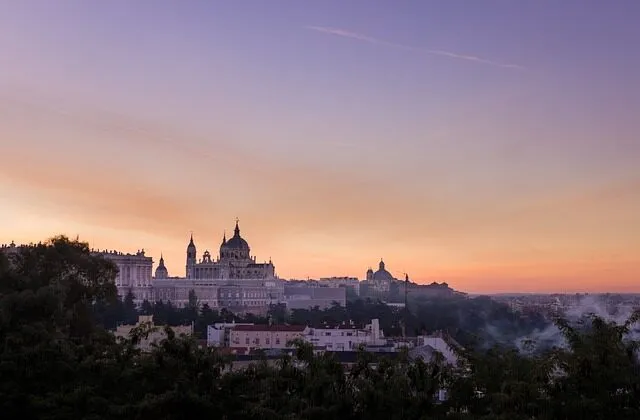 como celebran los madrilenos la festividad de la almudena 3 Madrid guia online web